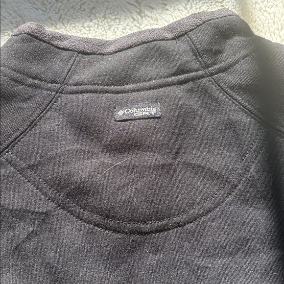 Columbia Black Fleece Pullover L | Mountain Ready | Quarter-Zip | Minor Flaw - Picture 8 of 9